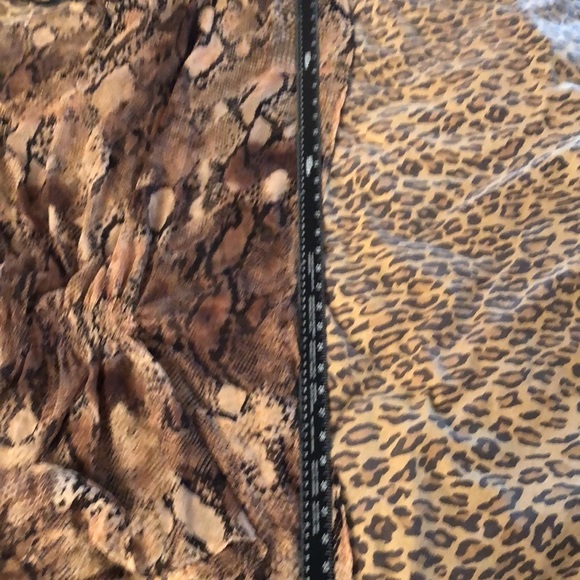 Brown & black reptile print semi  sheer cover up ,Tunic / Poncho like new - Picture 5 of 13